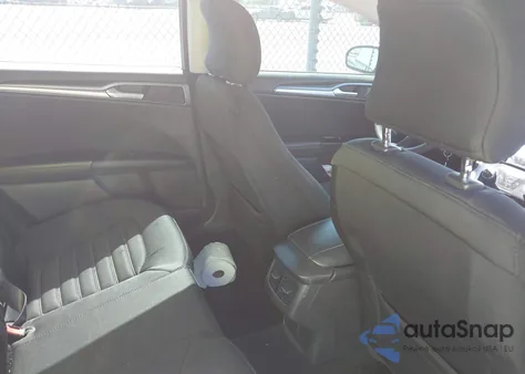 2015 Ford Fusion Se z USA, uszkodzony, nr VIN 3FA6P0H70FR208773